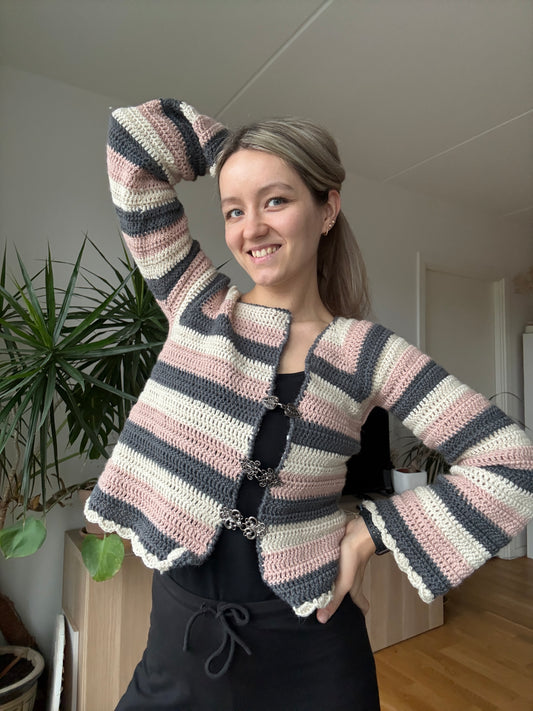 SHIFTED OPENING CROCHET RAGLAN CARDIGAN | pdf pattern in English
