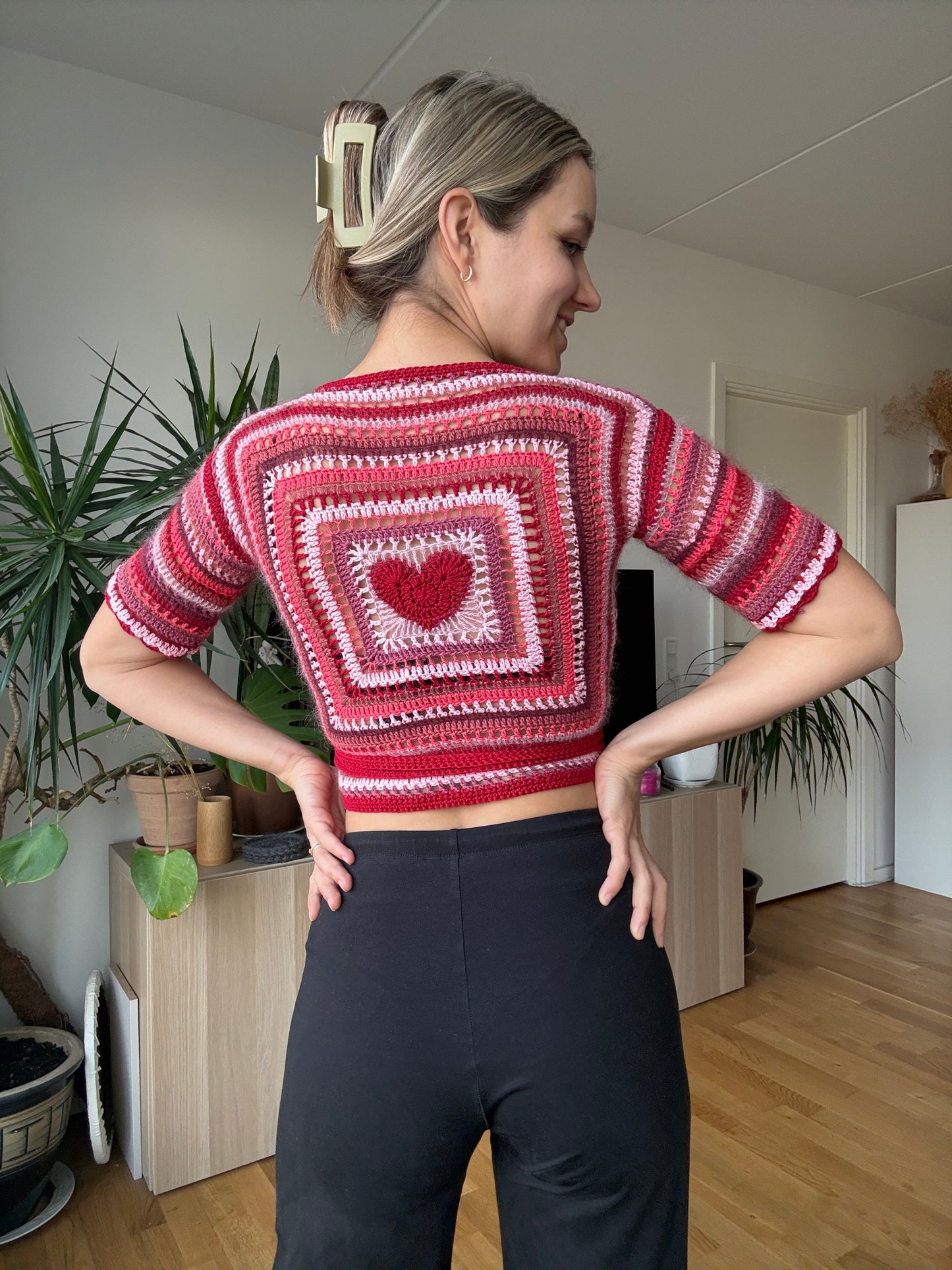 CROCHET WRAP TOP w/ heart granny square | beginner friendly pdf pattern in English