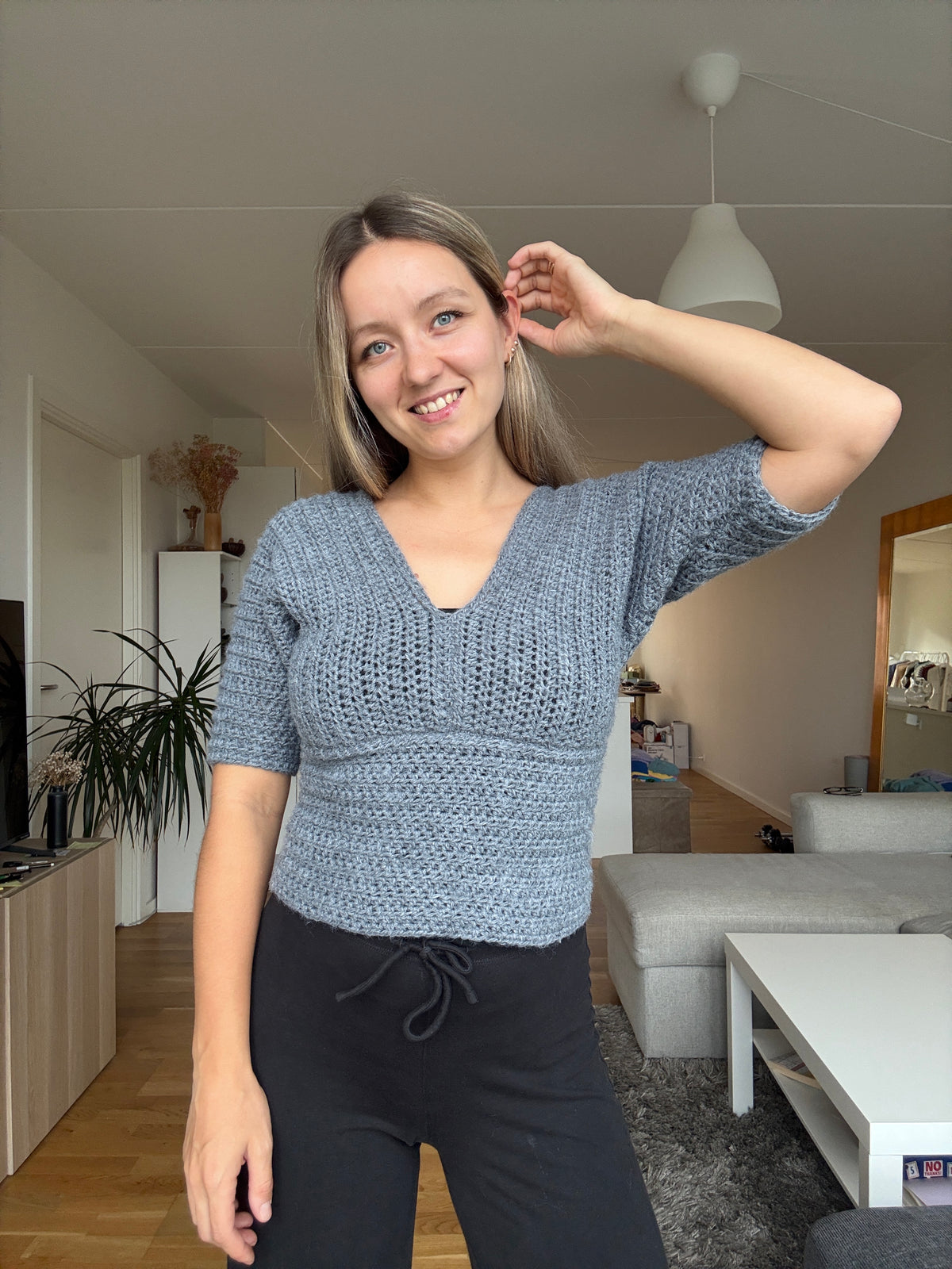ELISA V-NECK CROCHET TOP | pdf pattern in English