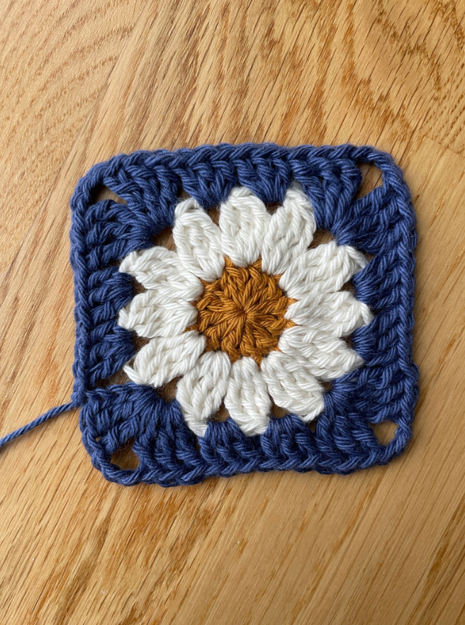 DAISY GRANNY SQUARE | pdf pattern in English