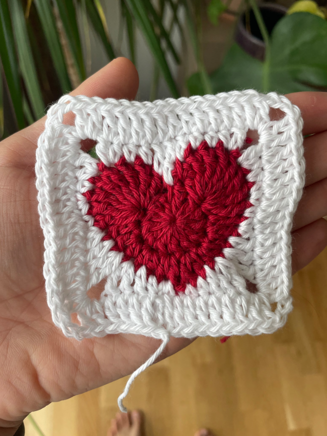 HEART GRANNY SQUARE | pdf pattern in English
