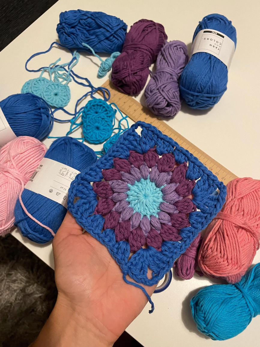 STARBURST GRANNY SQUARE | pdf pattern in English