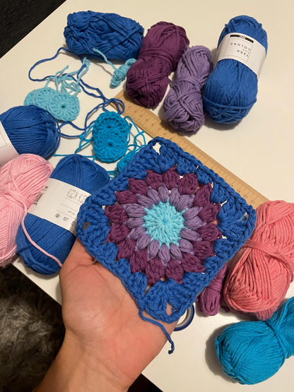 STARBURST GRANNY SQUARE | pdf pattern in English