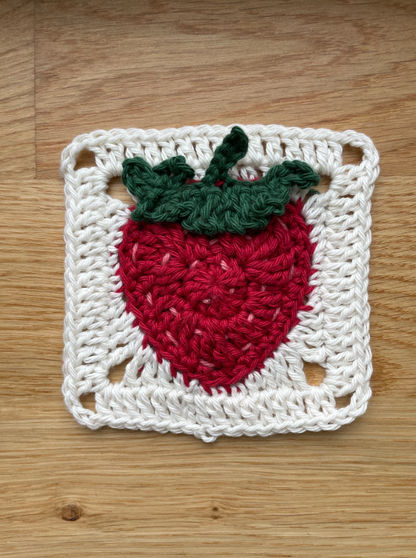 STRAWBERRY GRANNY SQUARE | pdf pattern in English