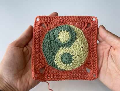 YIN YANG GRANNY SQUARE | pdf pattern in English