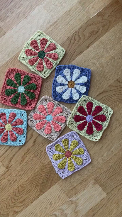 RETRO DAISY GRANNY SQUARE | pdf pattern in English